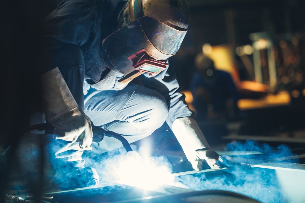 新造船建造（溶接職）